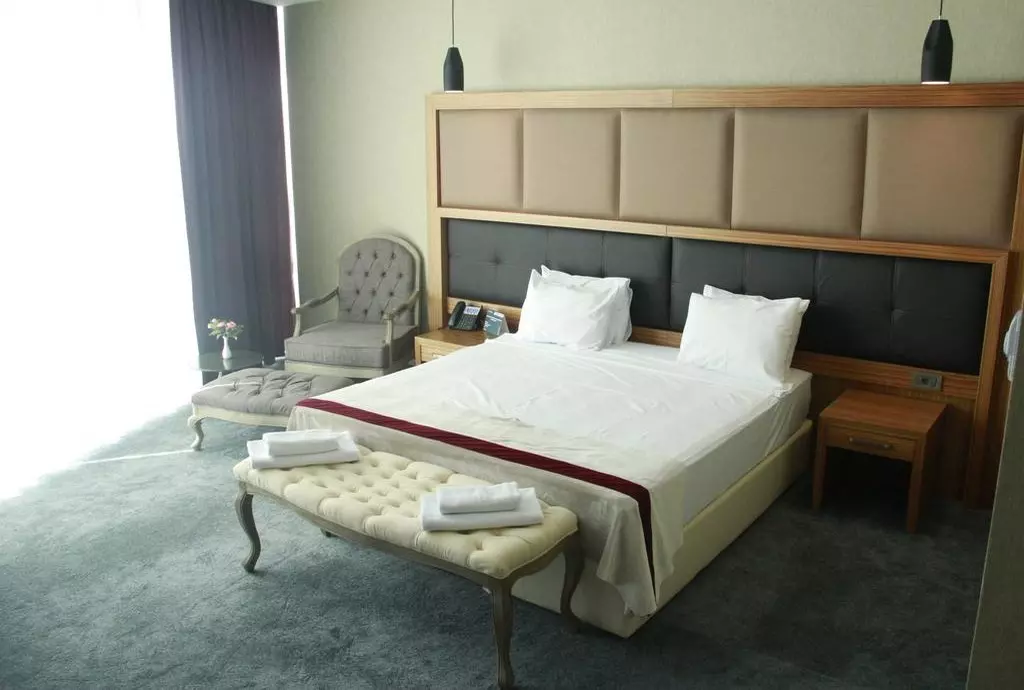 SKY hotel_shabavizparvaz_05.jpg